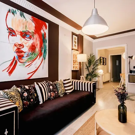 Charming Flat Next To Metro & Nisantasi In Sisli Istanbul